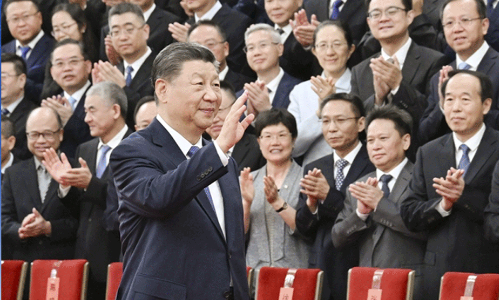 時(shí)政微觀察丨圓飛天攬?jiān)轮畨?mèng)
